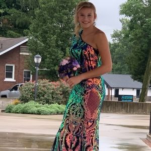 Jovani Size 2 2020 prom dress